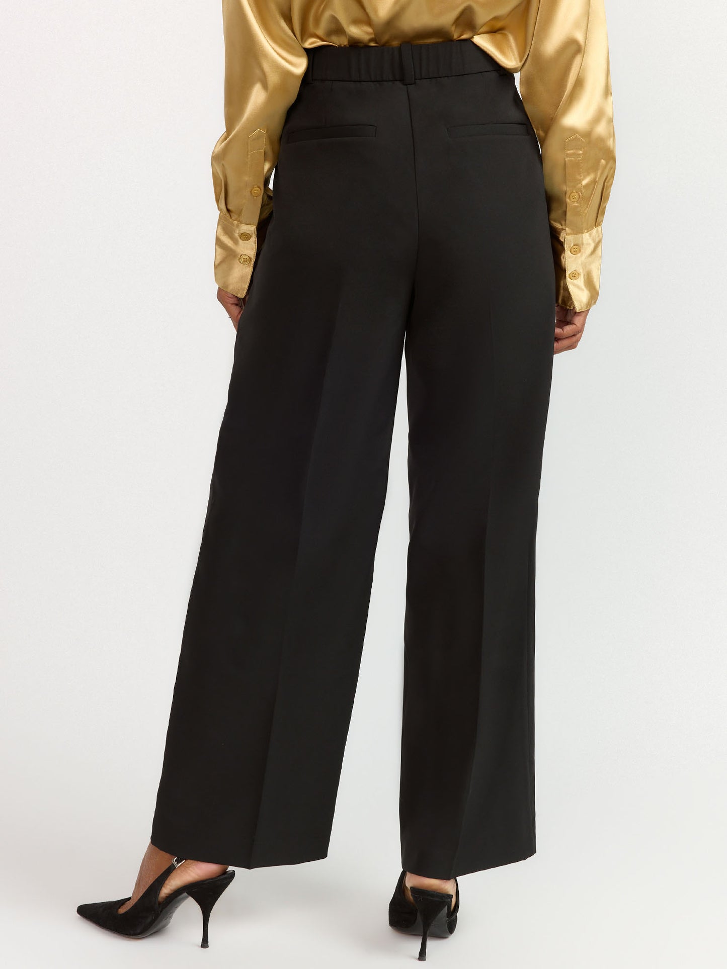 Essential Pleated Wide Leg Pant