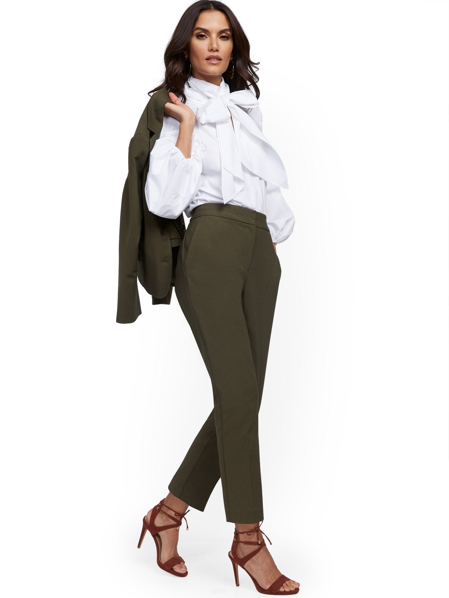 #color_WOODLAND GREEN