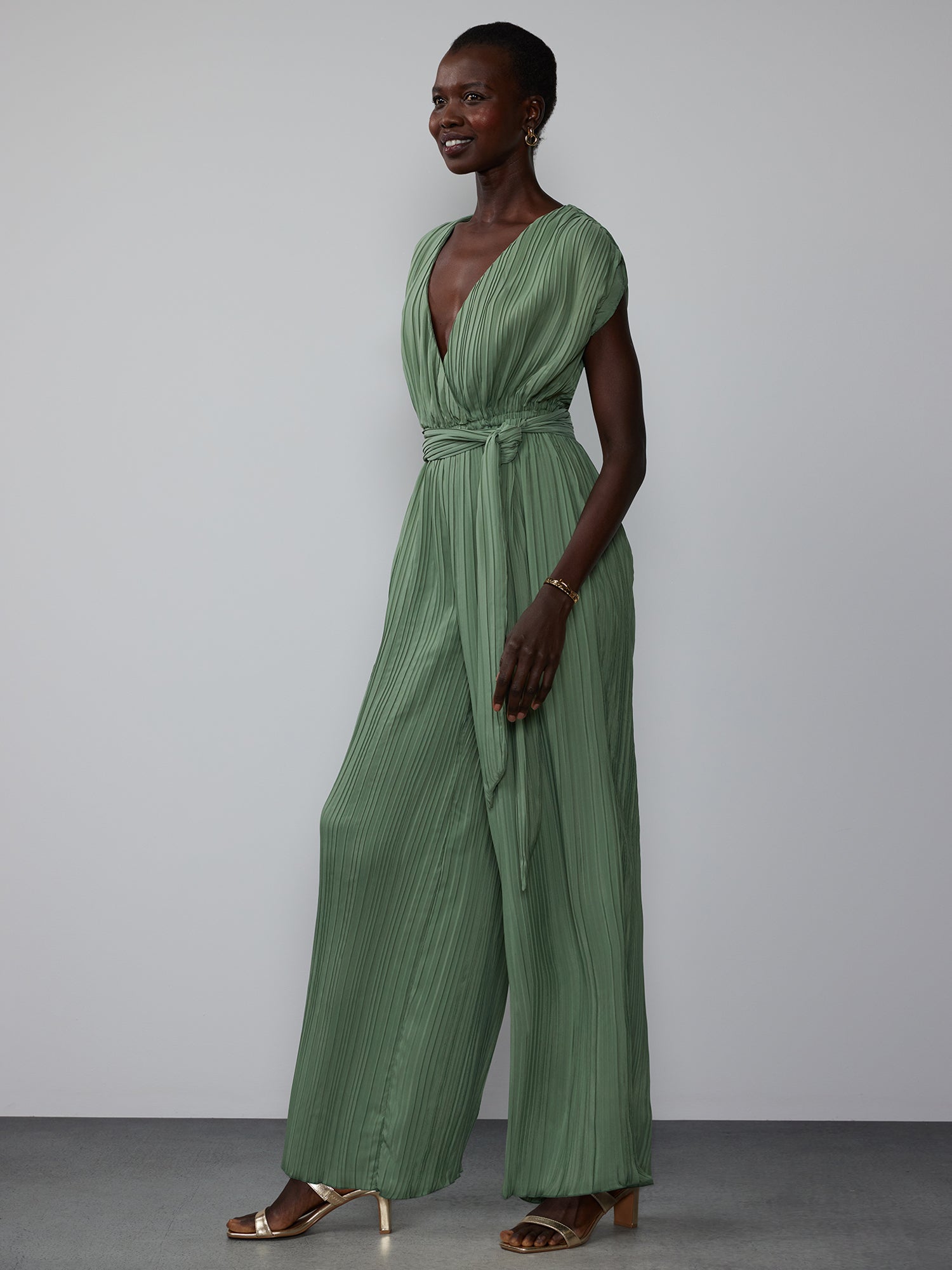 #color_OLIVE WHISPERS