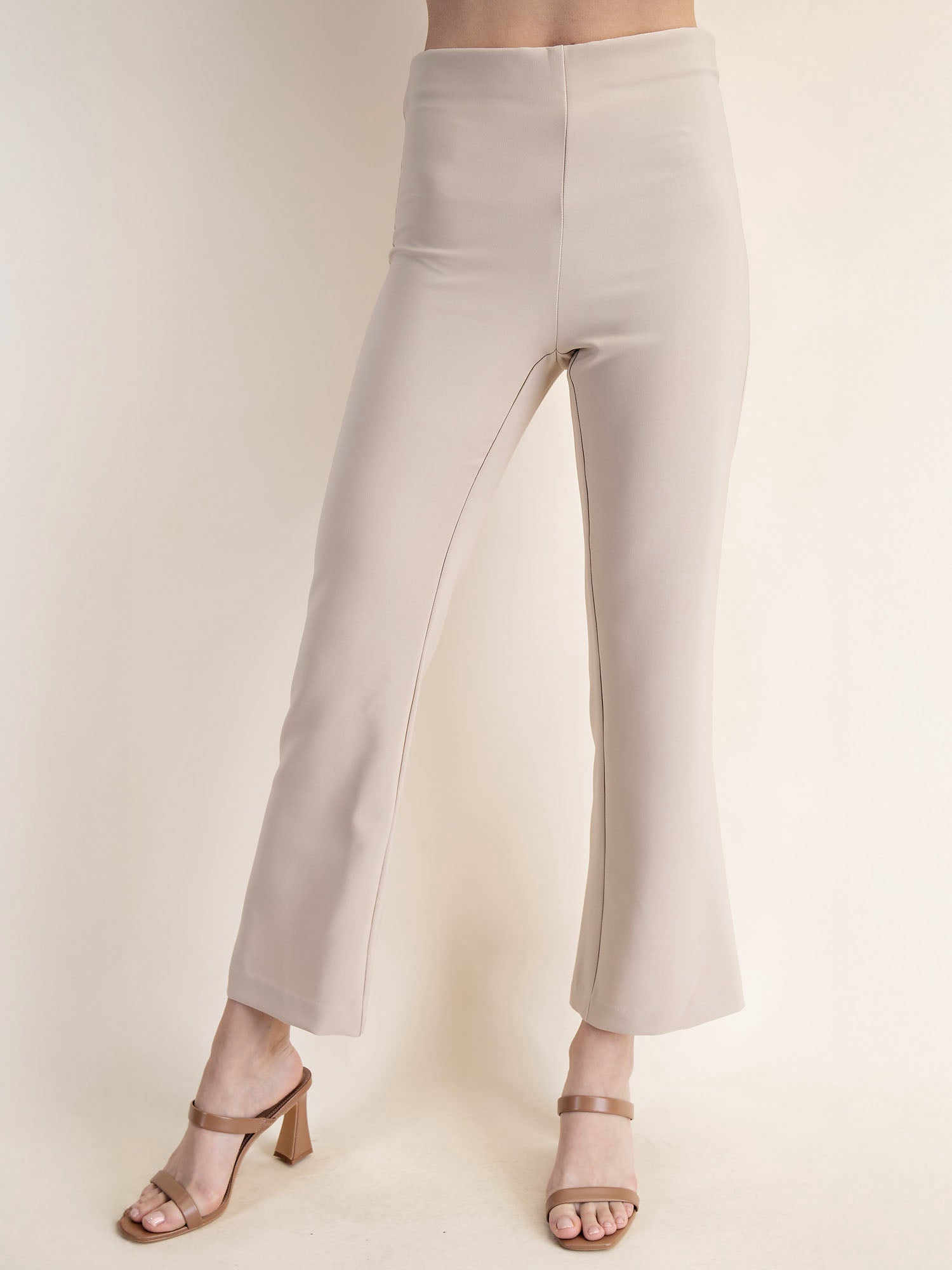 #color_TAUPE