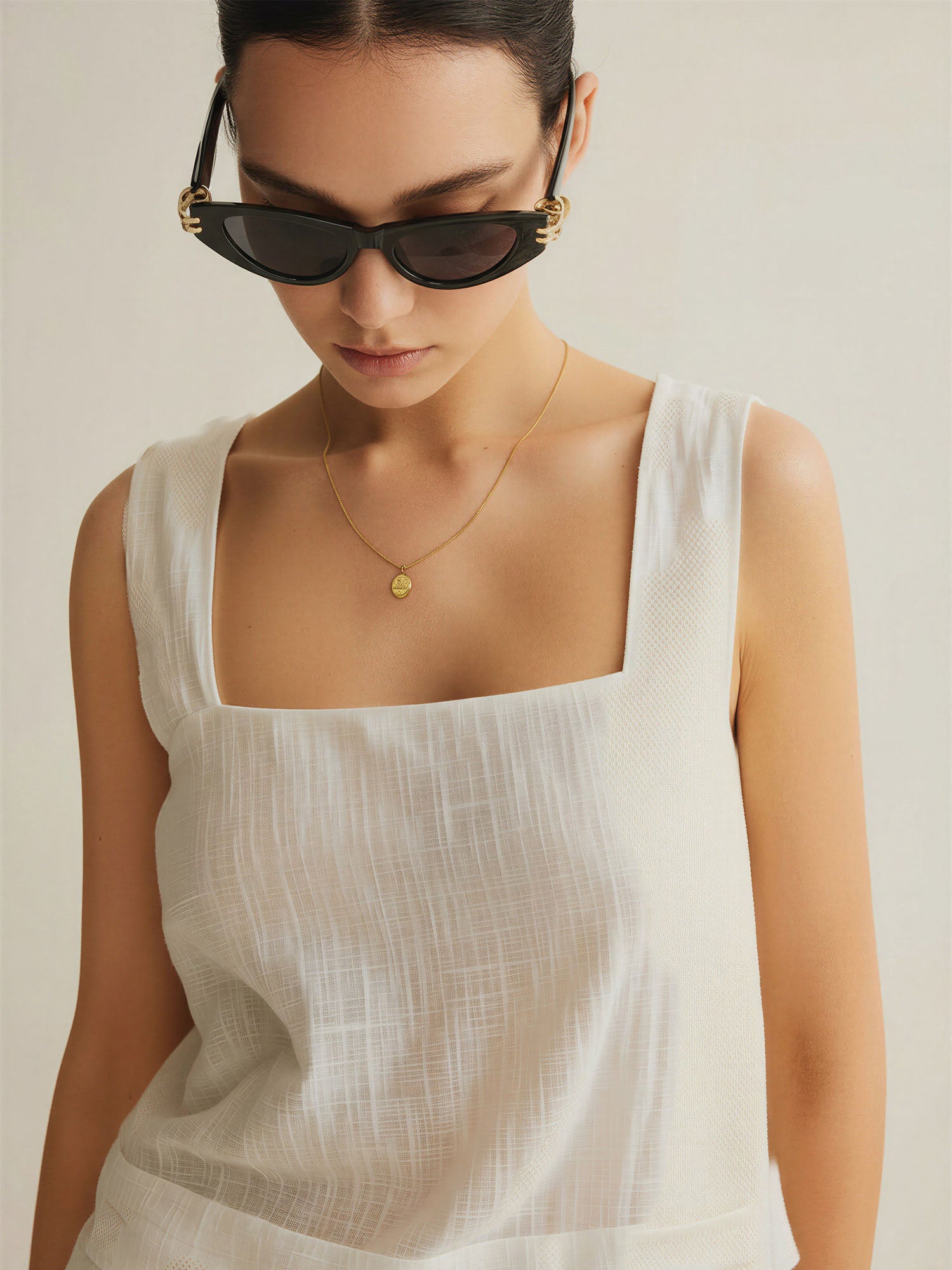 #color_OFF WHITE