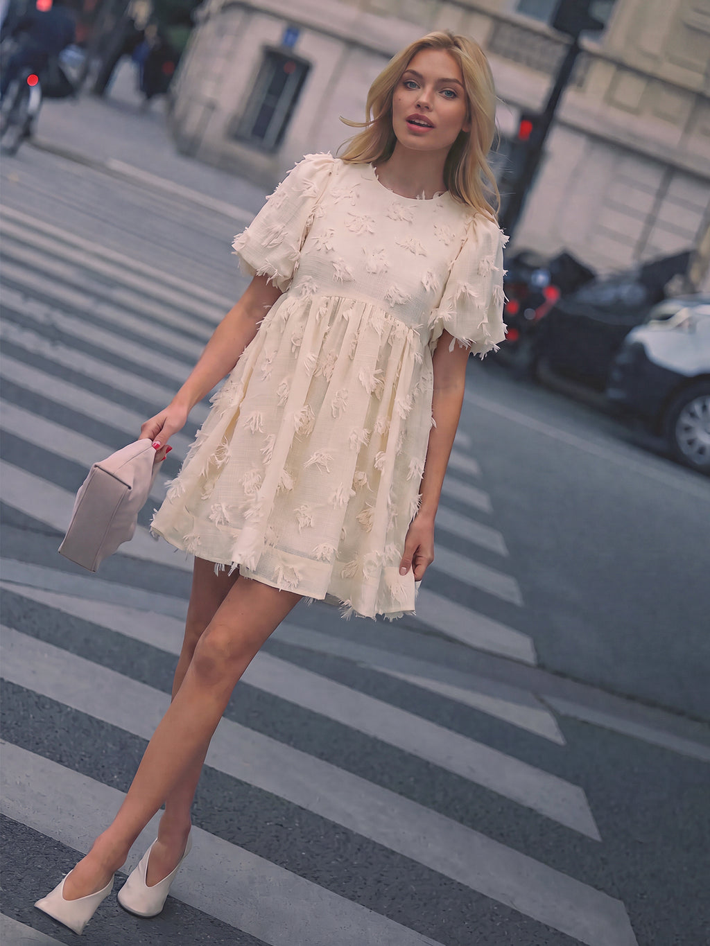 #color_IVORY