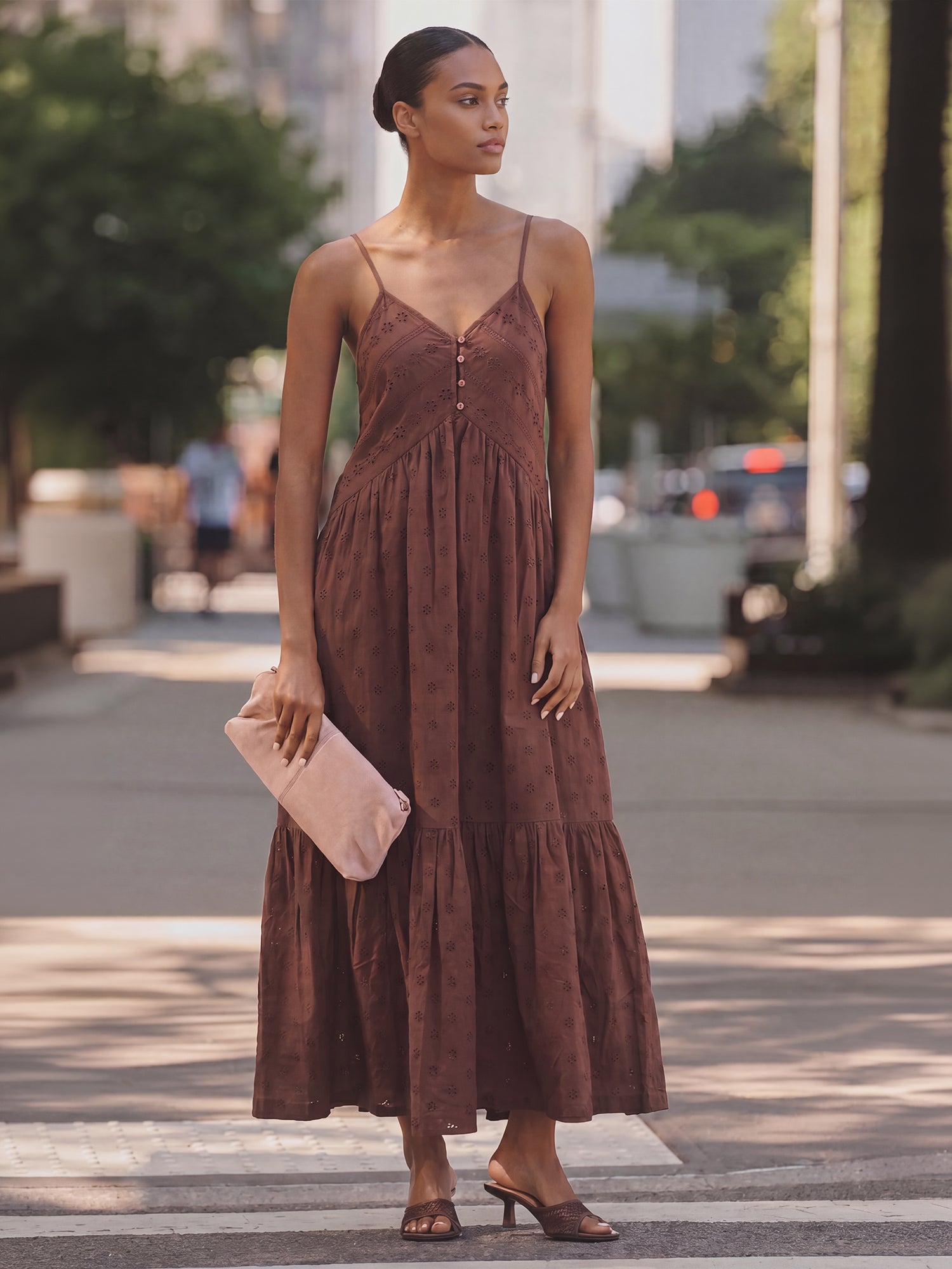 #color_BROWN