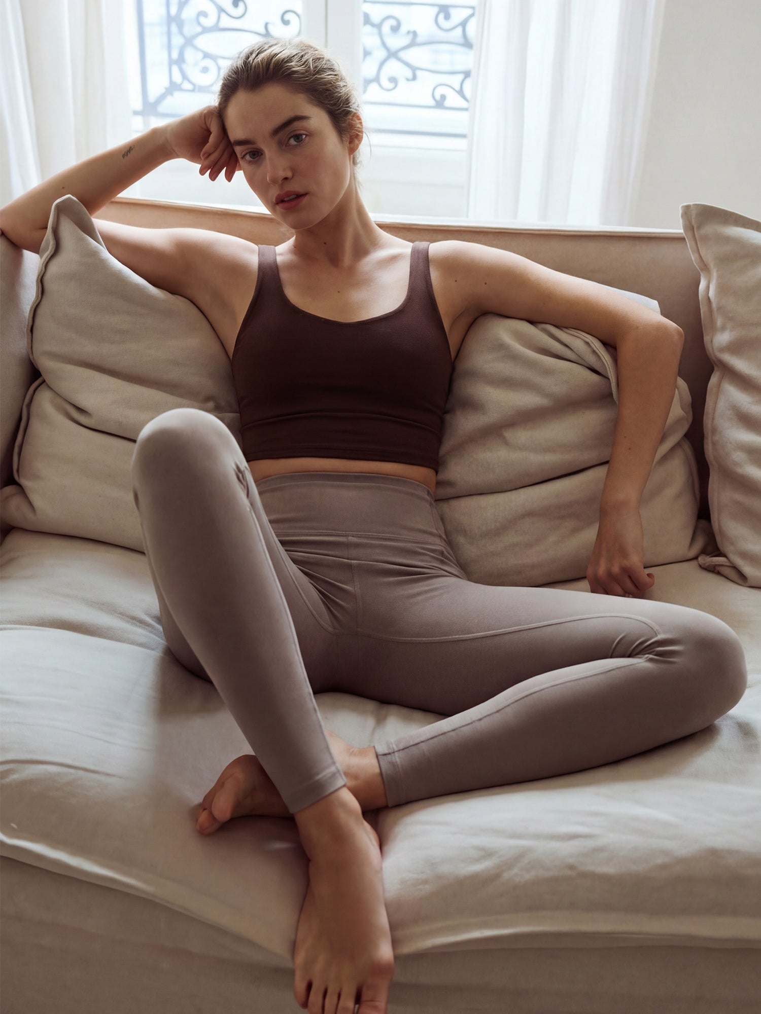 #color_TAUPE