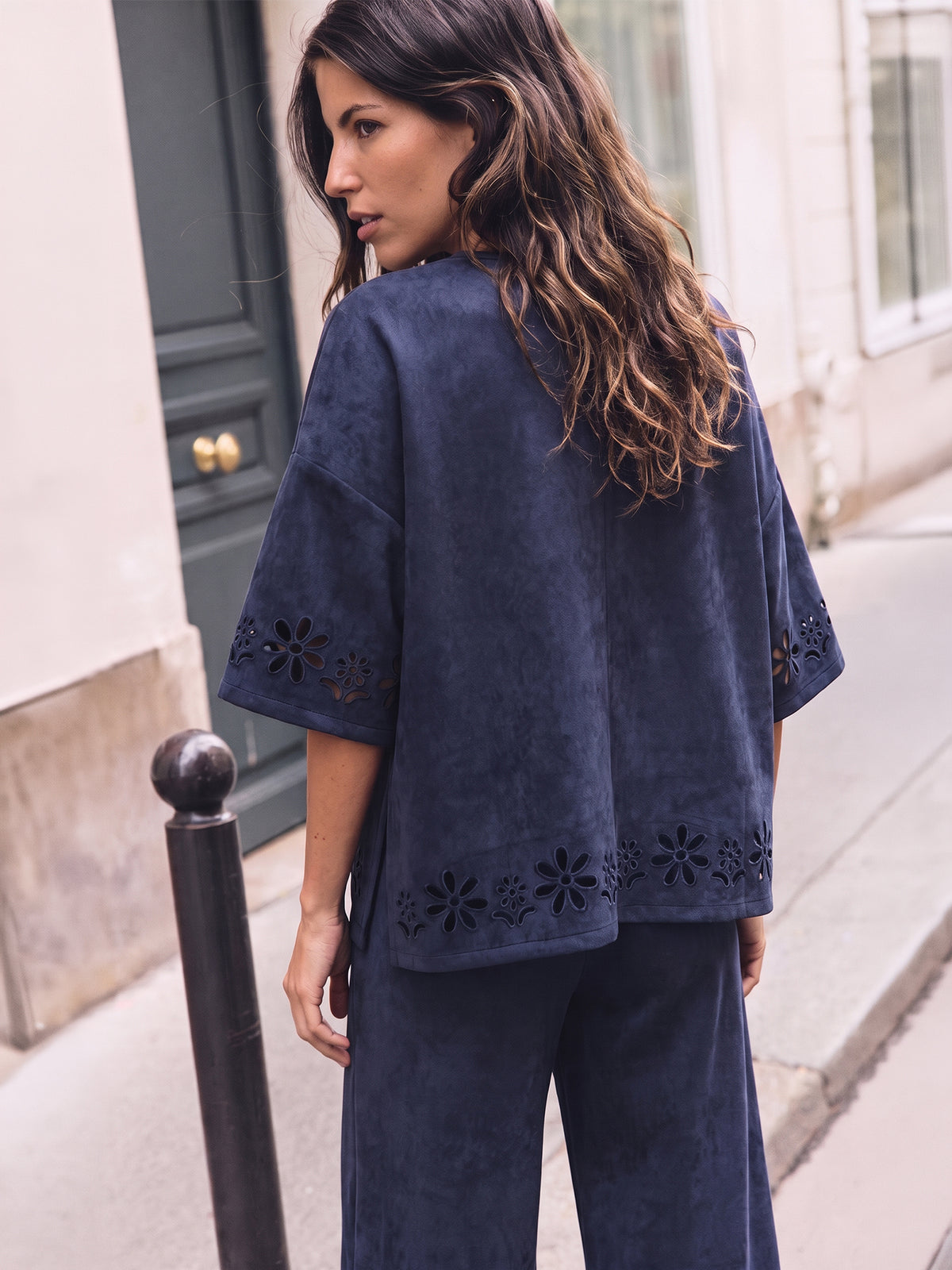 #color_NAVY