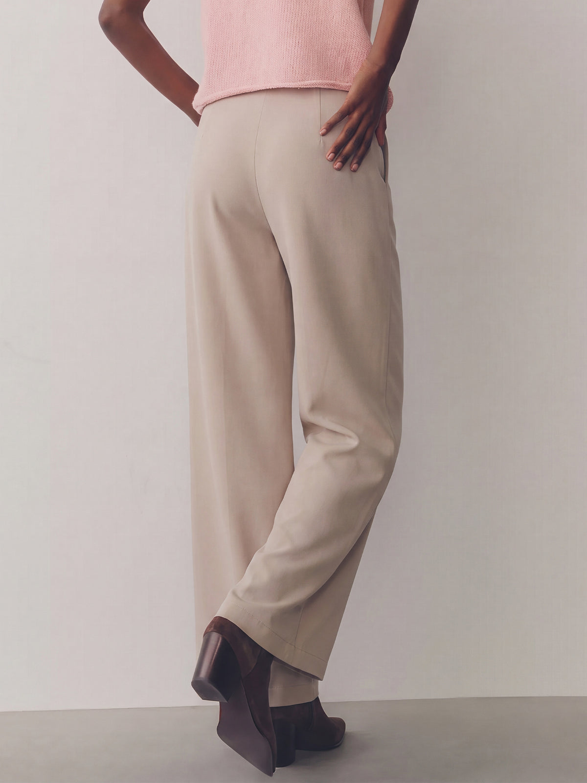 #color_TAUPE