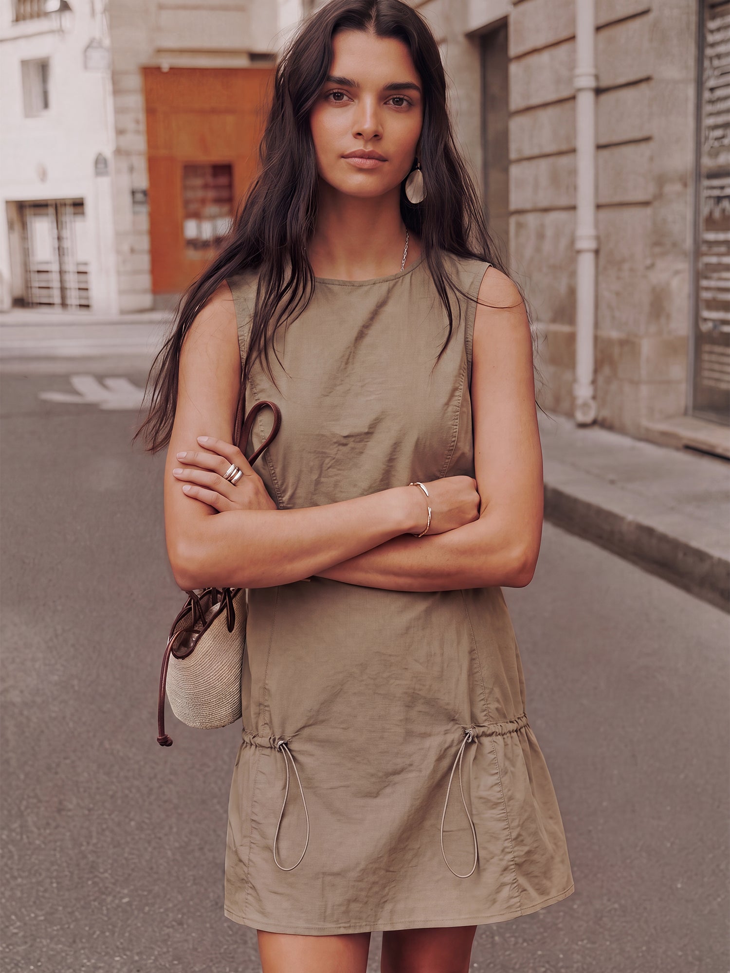 #color_KHAKI