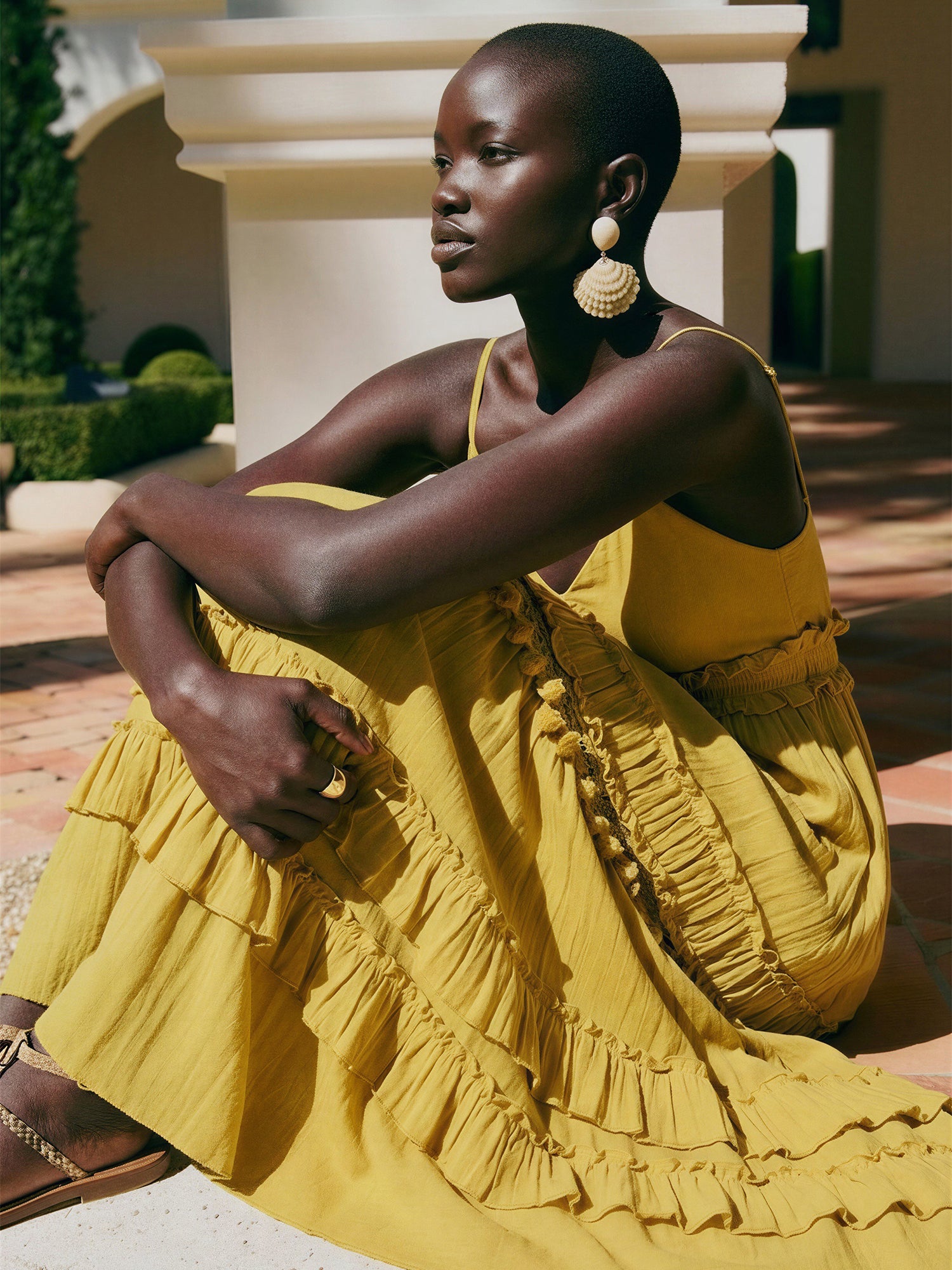 #color_YELLOW