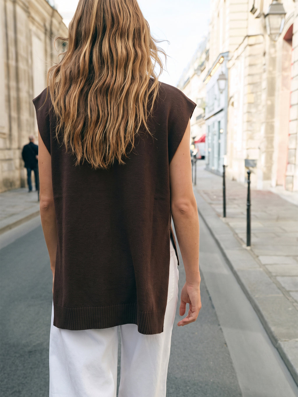 #color_BROWN