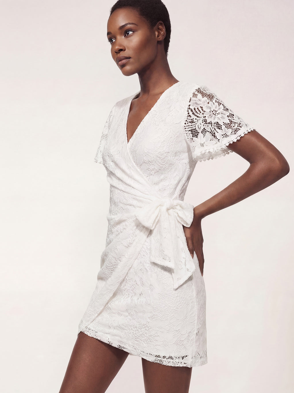 #color_OFF WHITE