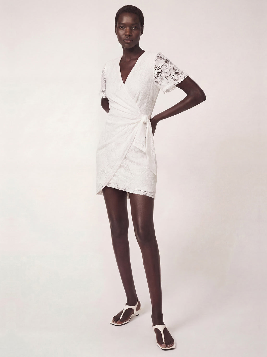 #color_OFF WHITE